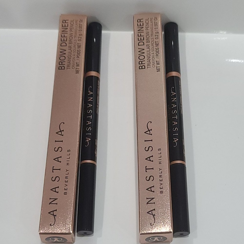 41% SALE 💛 2 Anastasia TAUPE Brow Definer Triangular Brow Pencils ✨BNIBs - Picture 3 of 10